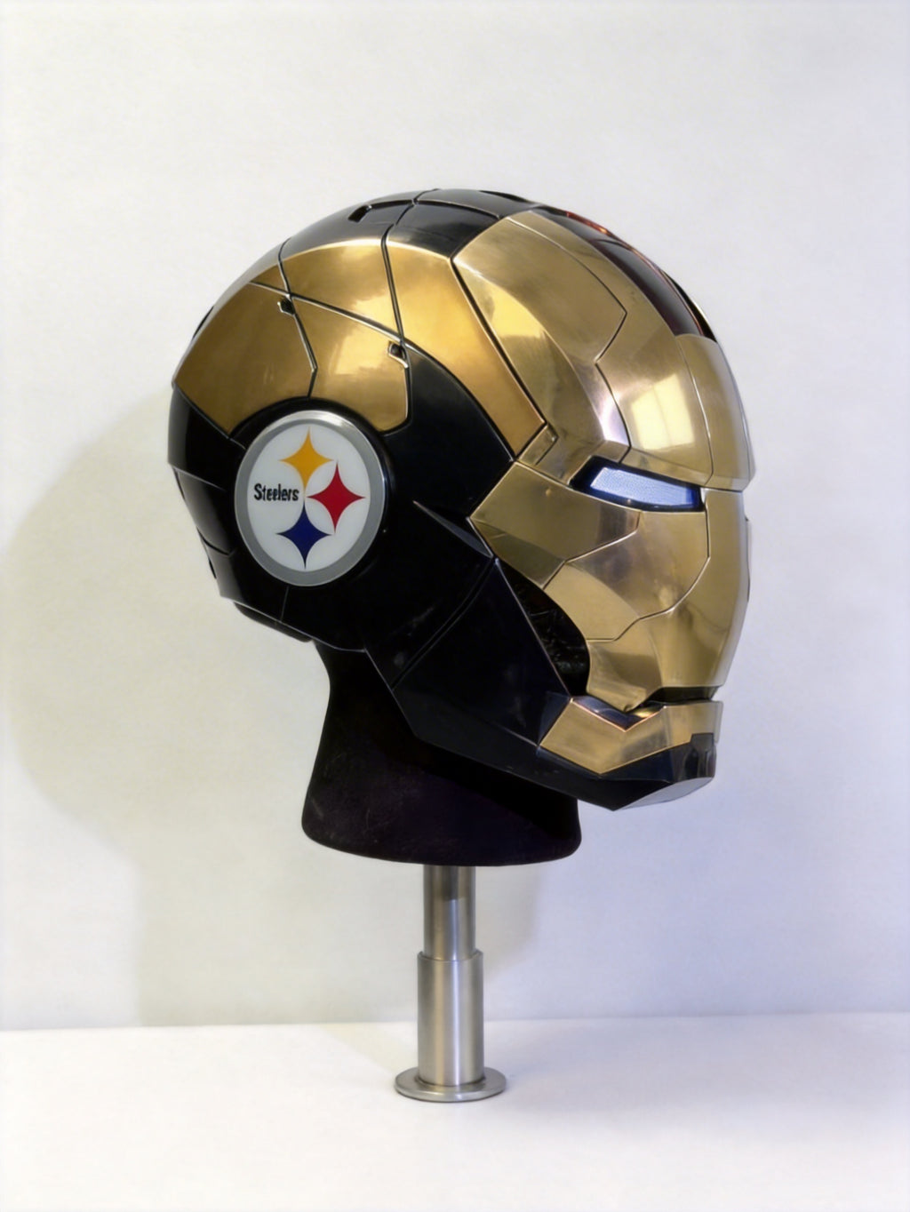 Custom Team Iron Helmet (NFL-Inspired) | LED Eyes | Display Prop